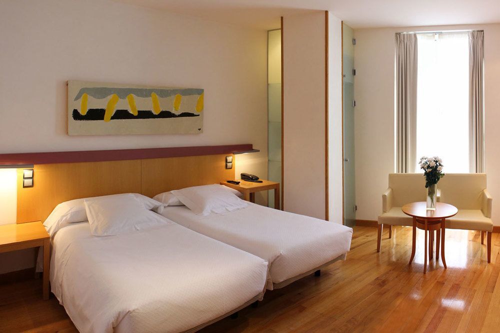 Hotel Nochendi Onís Buitenkant foto