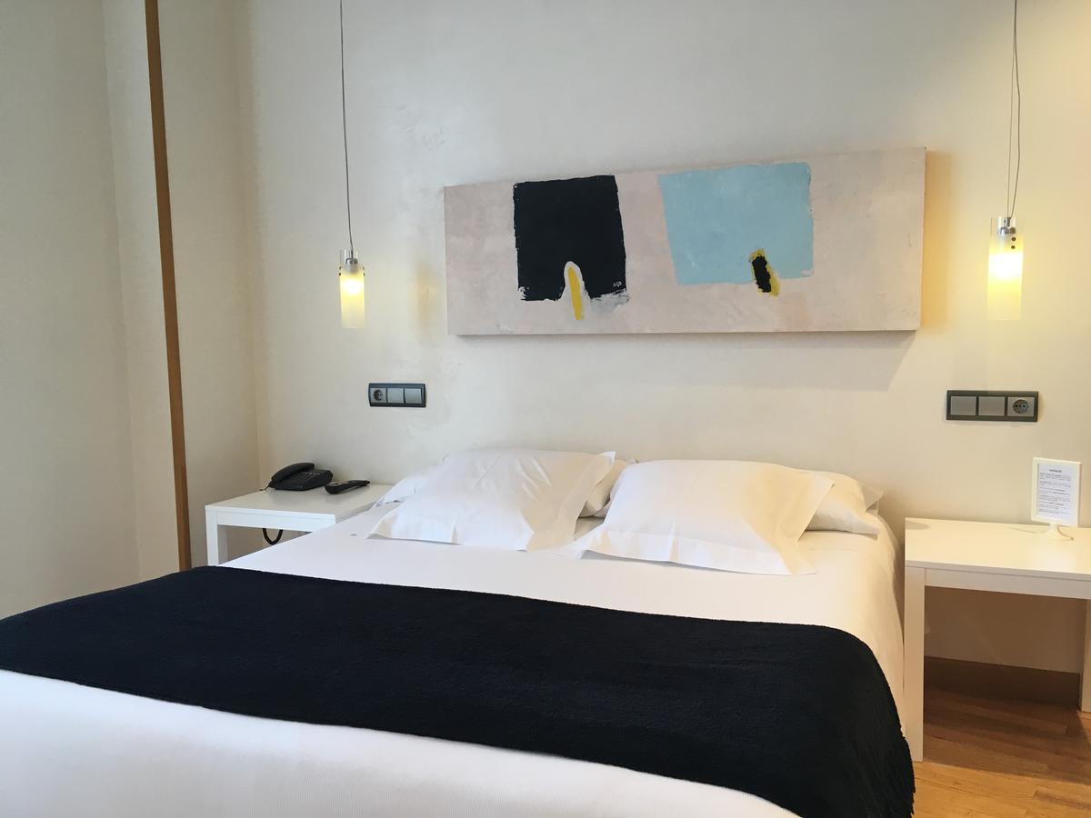 Hotel Nochendi Onís Buitenkant foto